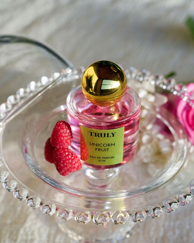 Eau de Parfum Unicorn Fruit: aroma a algodón de azúcar, azúcar espumoso y caramelo suave.