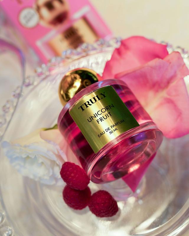 Eau de Parfum Unicorn Fruit: aroma a algodón de azúcar, azúcar espumoso y caramelo suave.