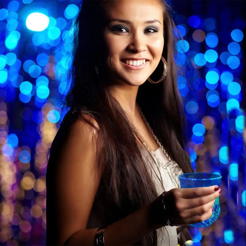 Vasos con luz LED - Activados por líquido